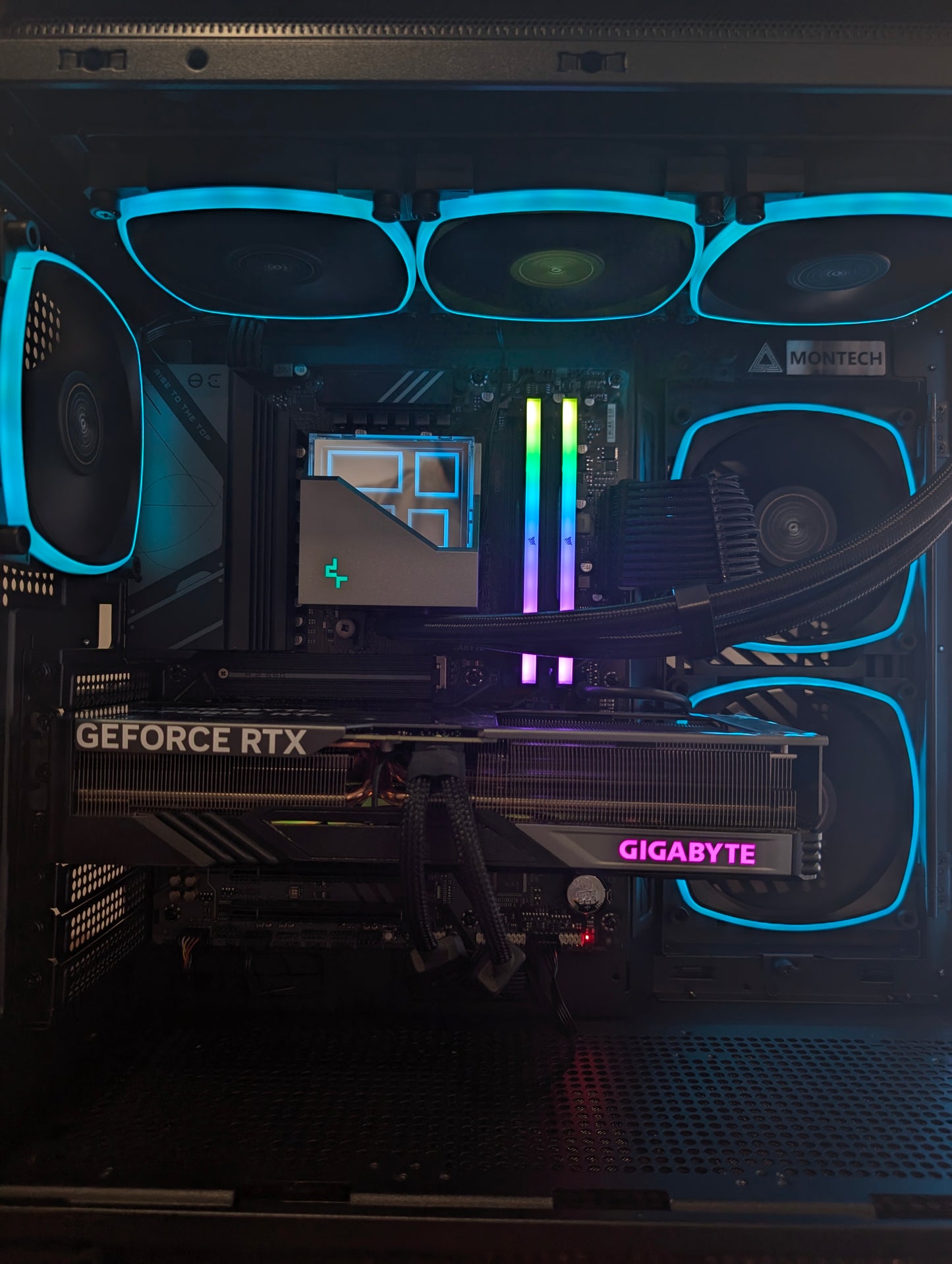 "King 95" (Ryzen7 7700X,RTX 4070S)