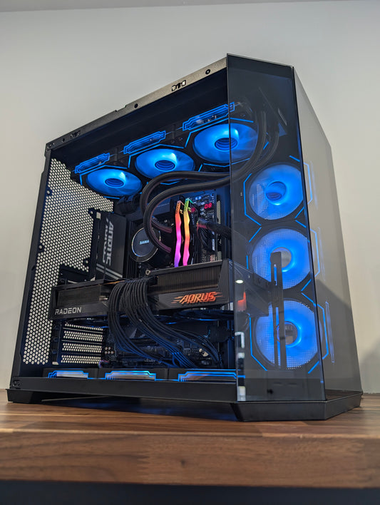 "Armoury PRO" (Ryzen 7 9800X3D, RX 9070 XT)